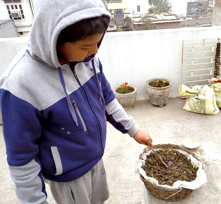 Presidium Dwarka-6, PRESIDIANS LEARN HOW TO MAKE COMPOST AT HOME